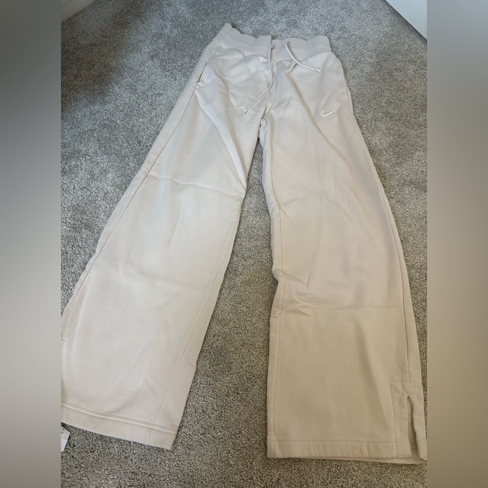 Nike wide leg sweatpant